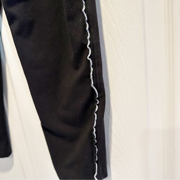 Ruby Ribbon RR LARGE Black White Trim Tuxedo Capri Leggings Celestial Collection - Picture 8 of 9